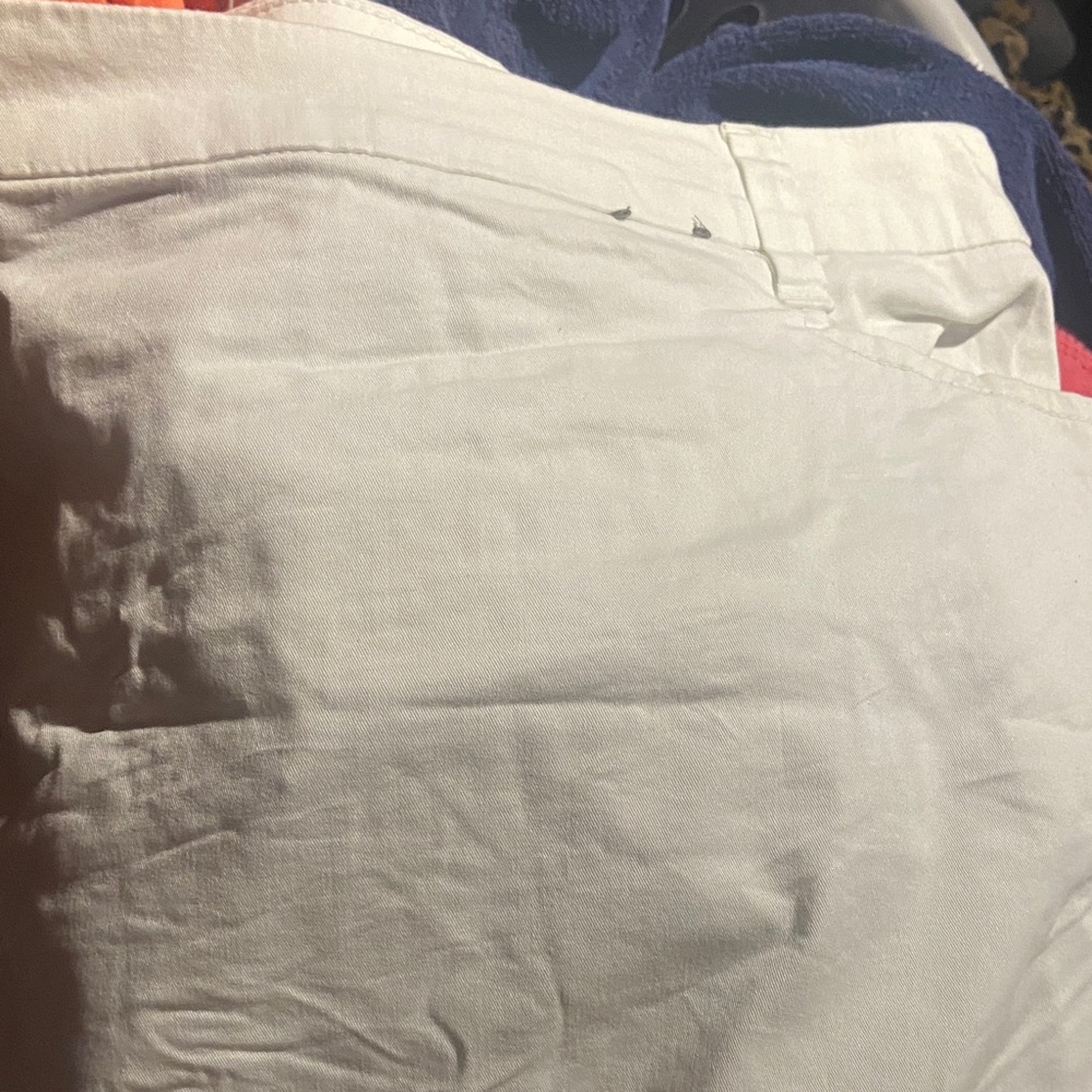 Avenue Signature Chino in White